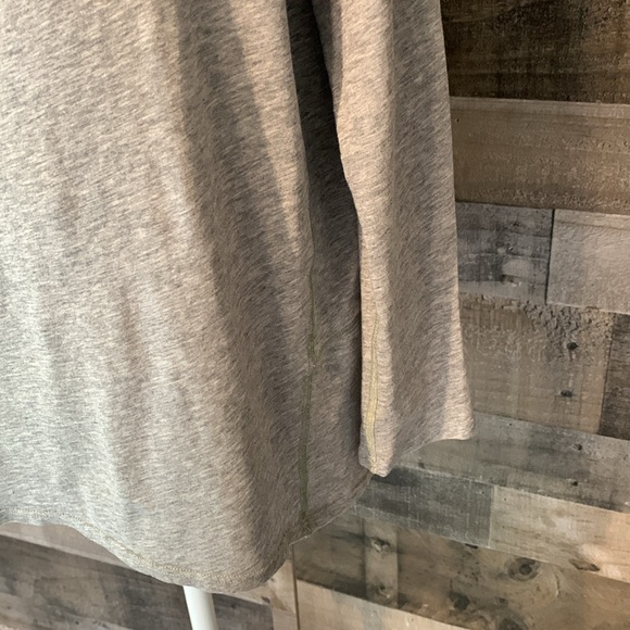 Lululemon Heathered Gray Long Sleeve Top - Picture 5 of 16